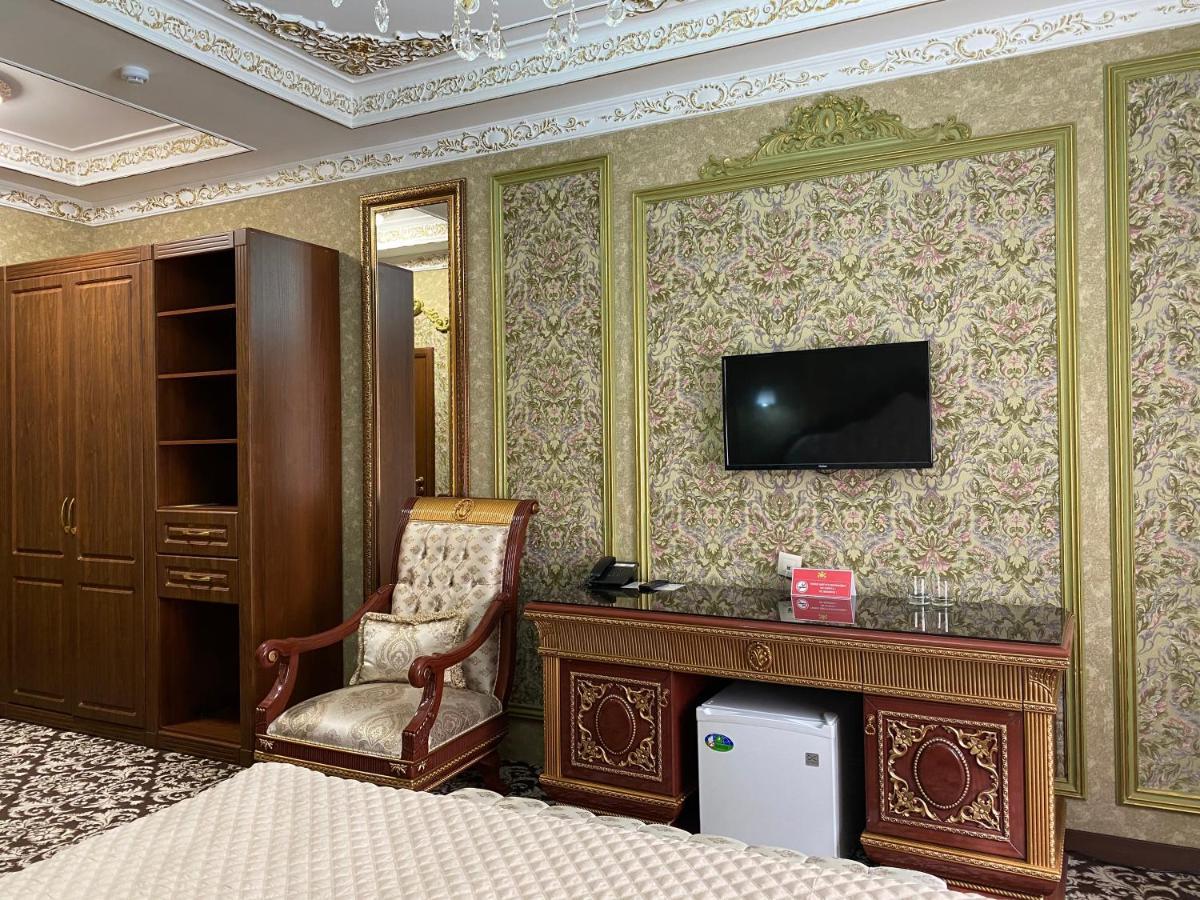 Lion Hotel Astana Exterior foto